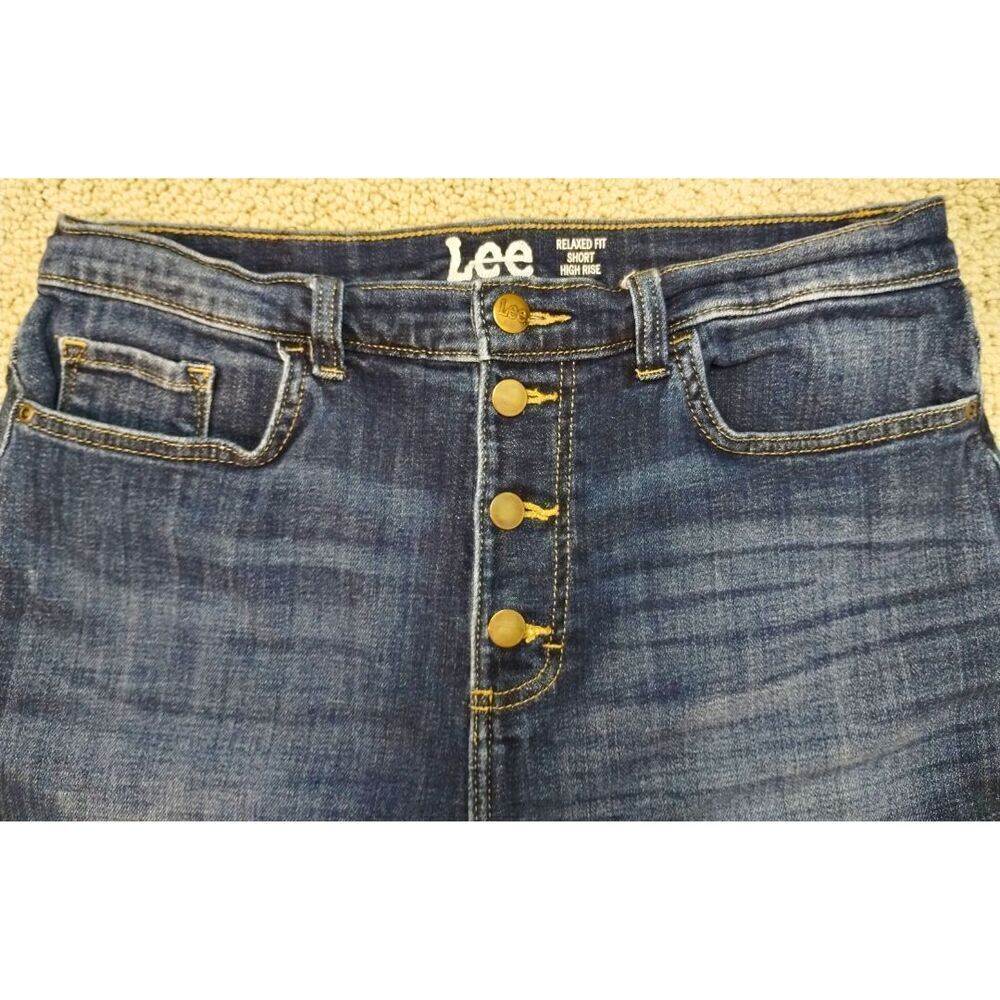 Women's Lee Dark Wash Denim Relaxed Fit Jean Shorts (Size 14) - Picture 2 of 4